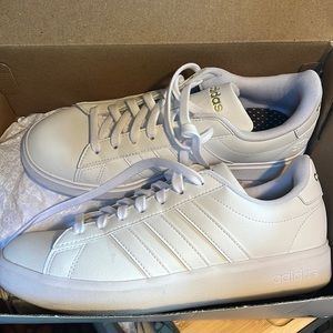 Brand new in box. Worn 1-3 times to test fit